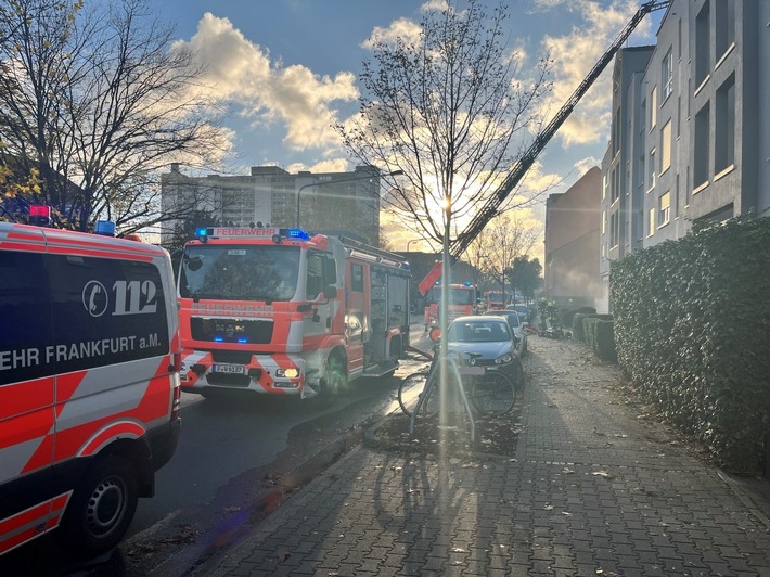 Brand im Wohngebäudekomplex in Unterliederbach